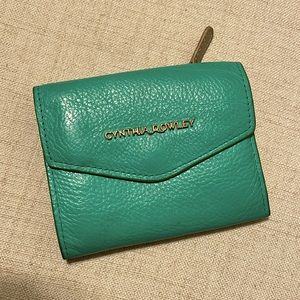 Green leather gold detail tri fold wallet zip change purse snap button closure